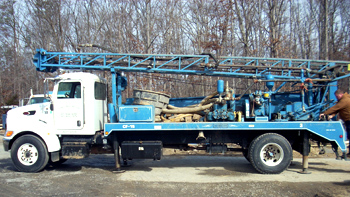 drilling truck with crane